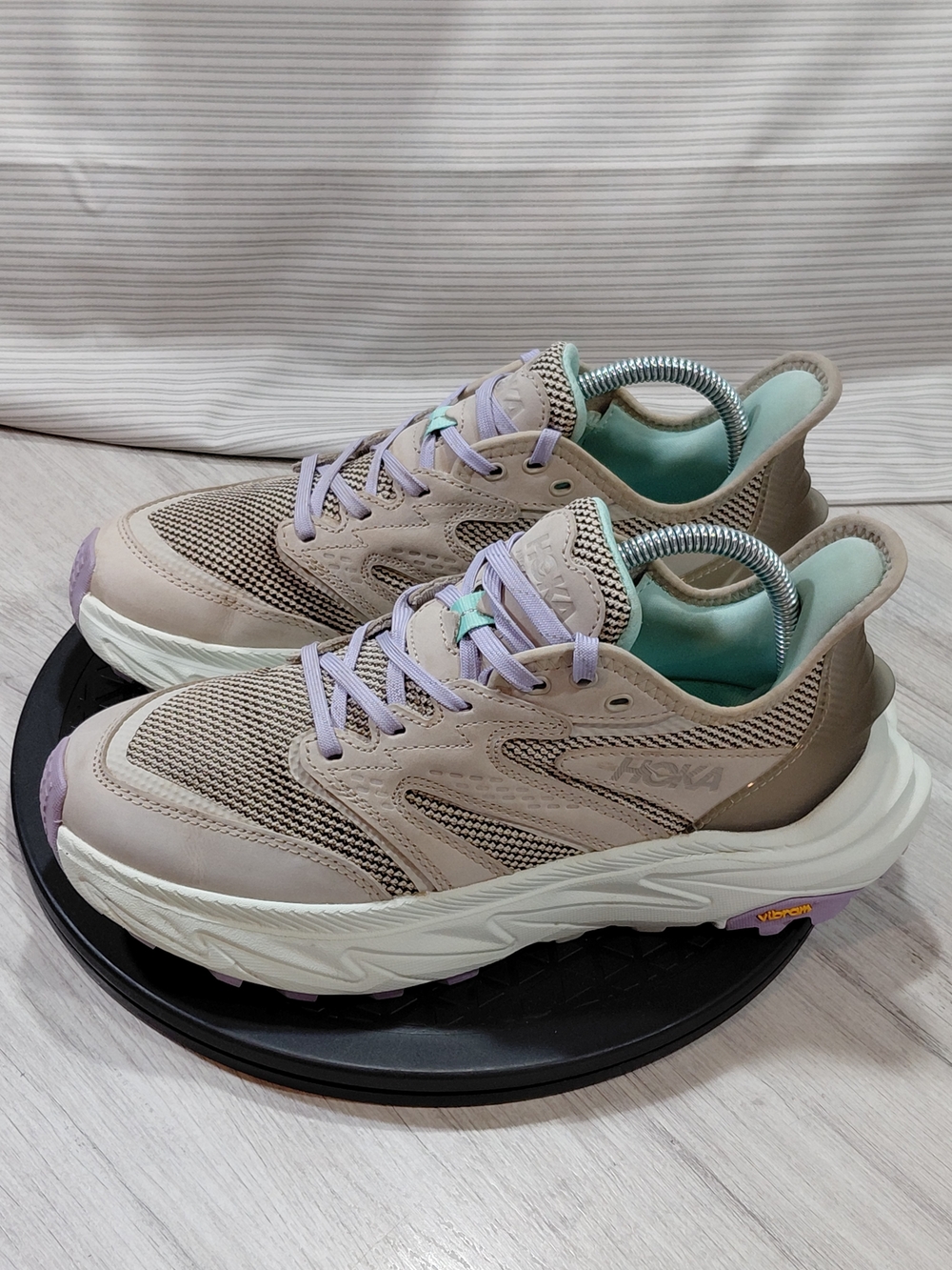 Hoka Women's Anacapa 2 Freedom Trail Hiking Sneakers Taupe Lilac Mint Chunky W8B